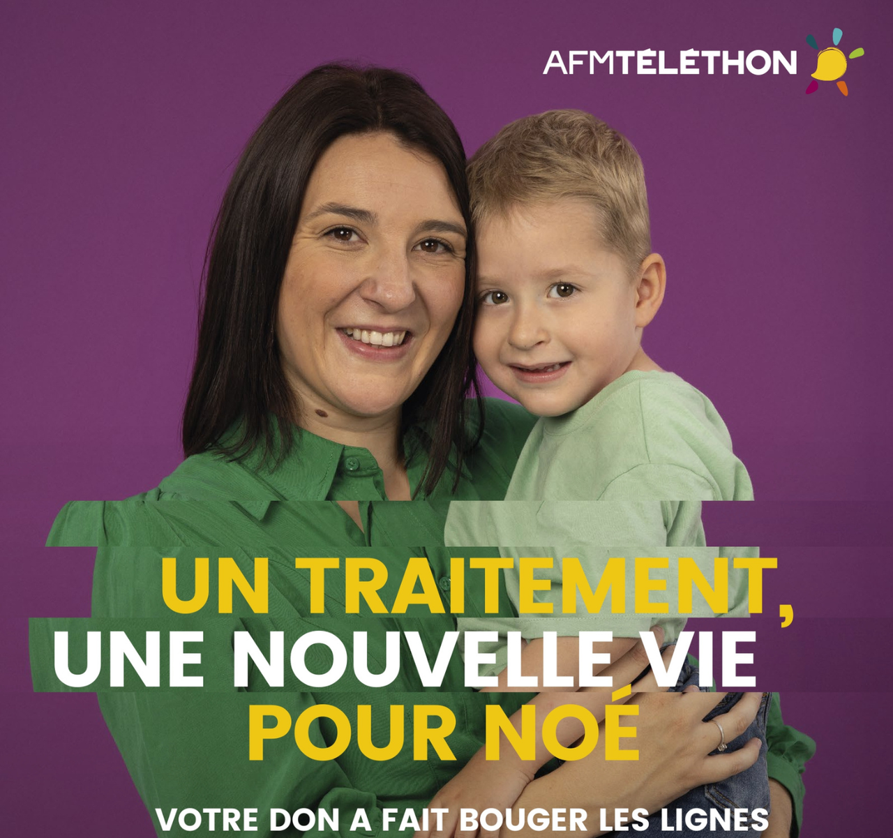 Violettes Plakat des AFM-Telethon mit einer lächelnden Frau und einem kleinen Jungen